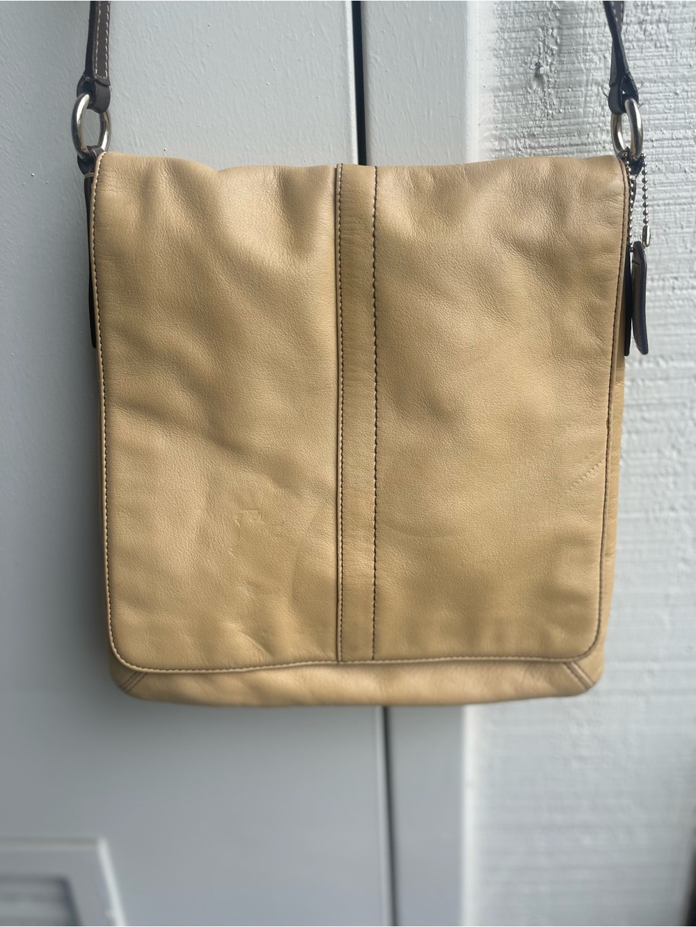 Vintage coach bleecker leather flap crossbody bag